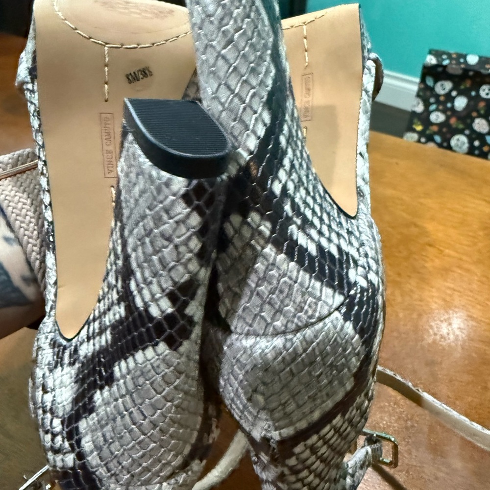 Vince Camuto Snakeskin Heels - Black and Cream - Picture 5 of 5